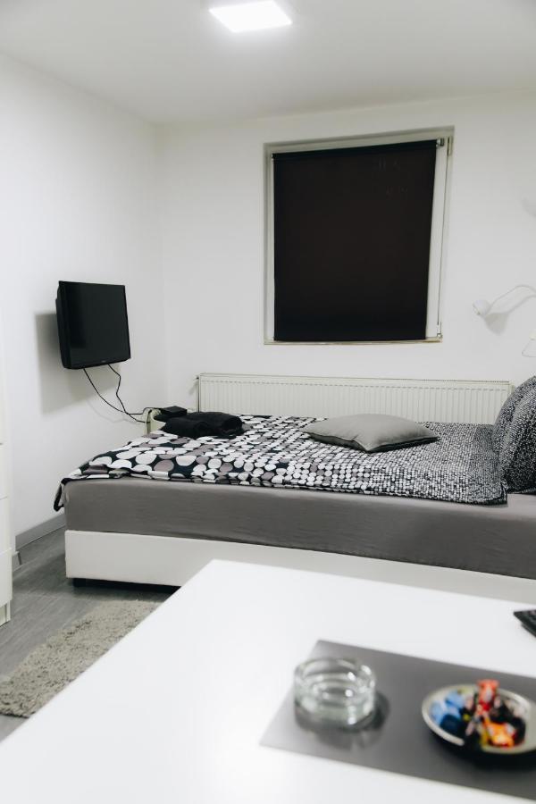 Apartments Luka Κραγκούγιεβατς Εξωτερικό φωτογραφία