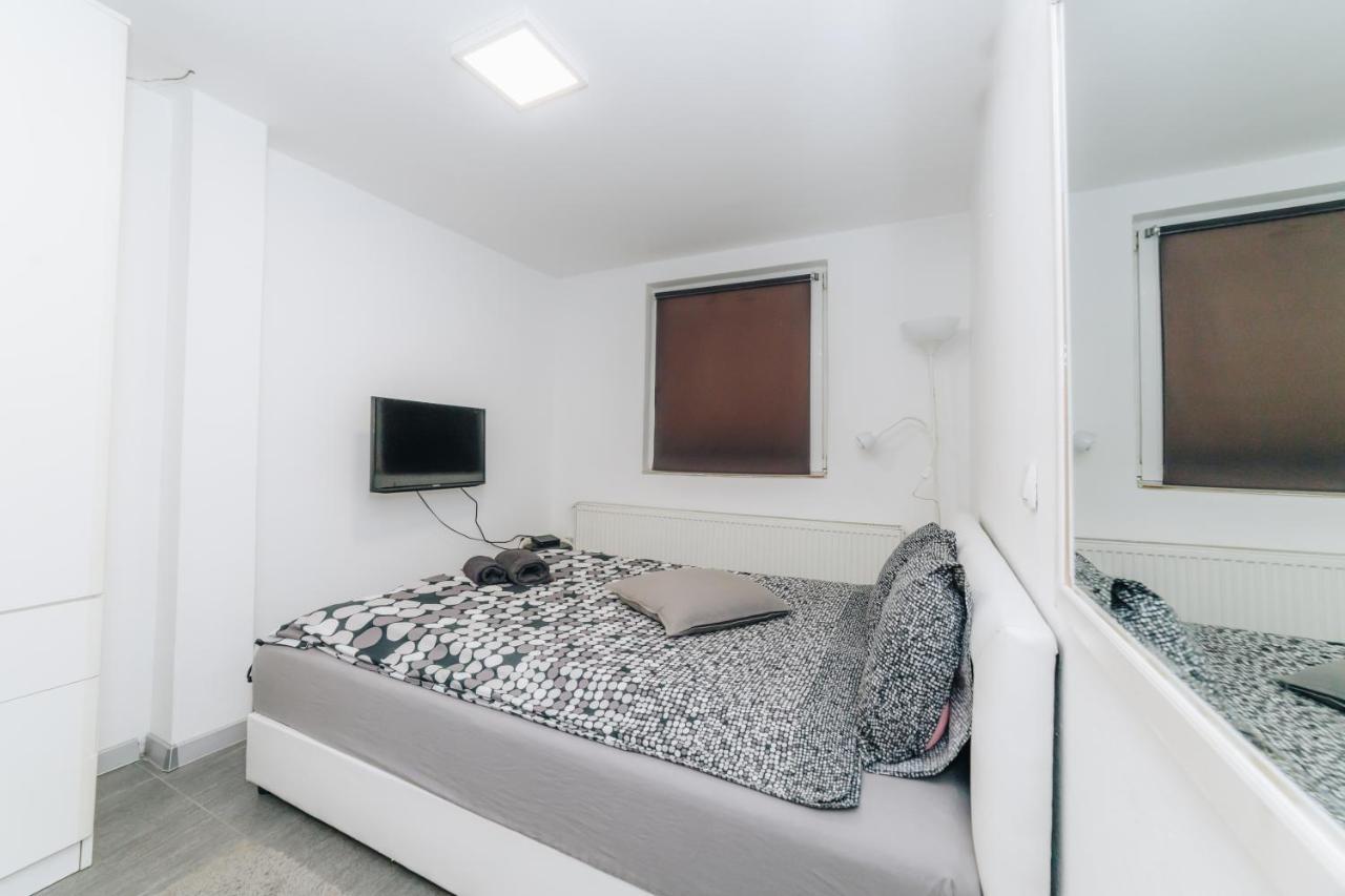 Apartments Luka Κραγκούγιεβατς Εξωτερικό φωτογραφία