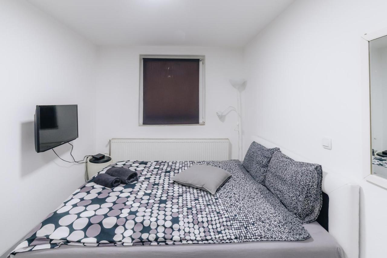 Apartments Luka Κραγκούγιεβατς Εξωτερικό φωτογραφία